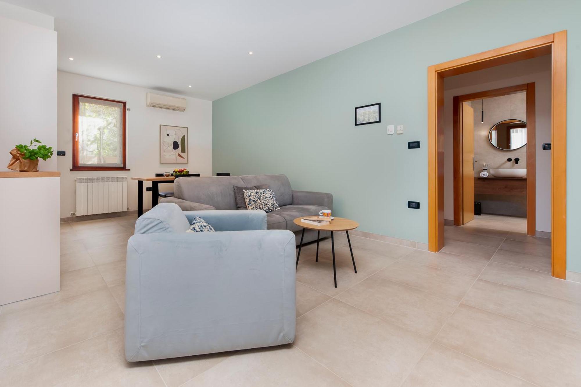 Bed and breakfast Nina 4*