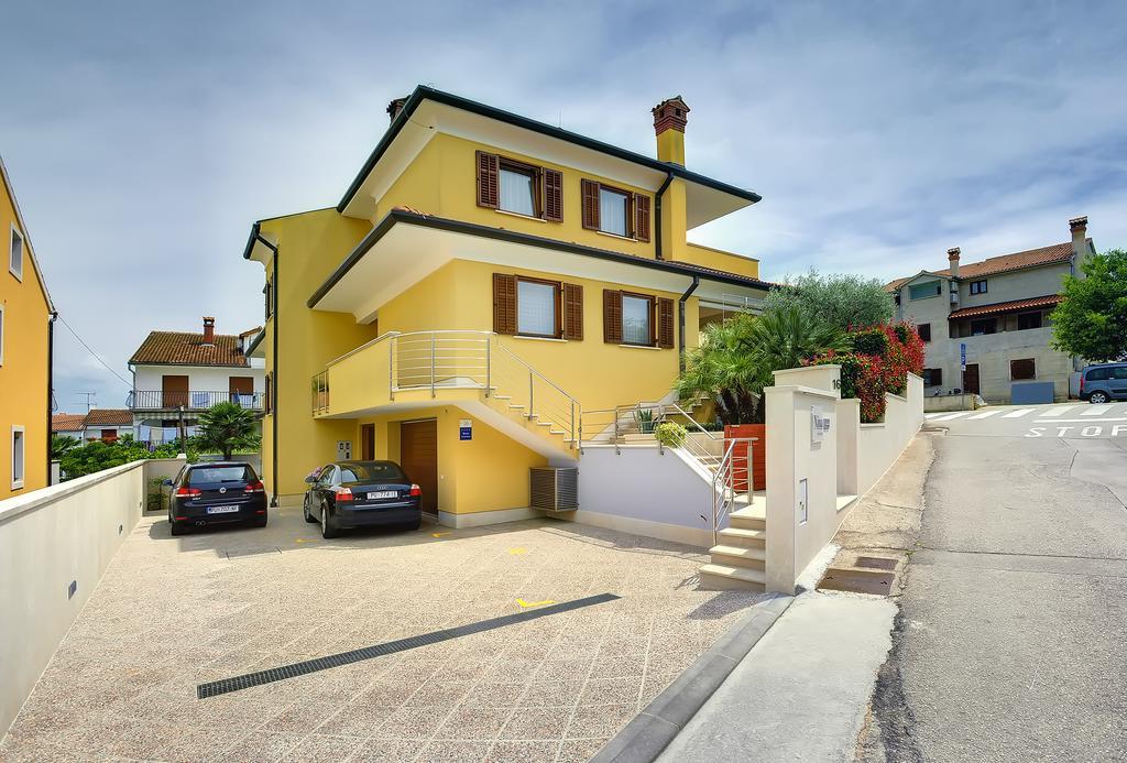 Bed and breakfast Nina 4*